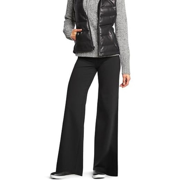 NWT Athleta Dark Navy Yoga Pants UPF 50+ - Picture 2 of 3